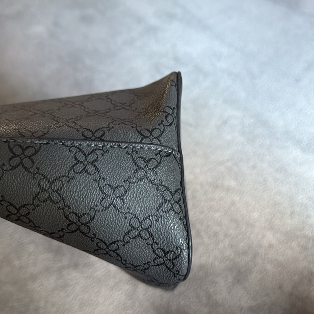 Nine West Charcoal Patterned Tote. 2 Outside Pockets & Inside Zipper & Slots! - Picture 6 of 13